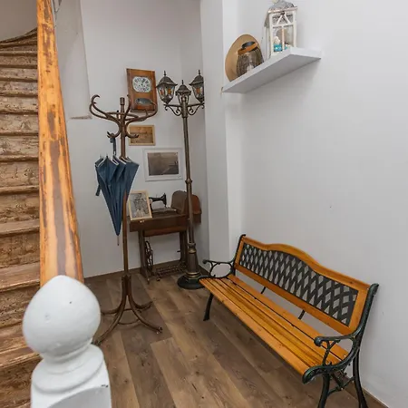 The House Apartment Burgas